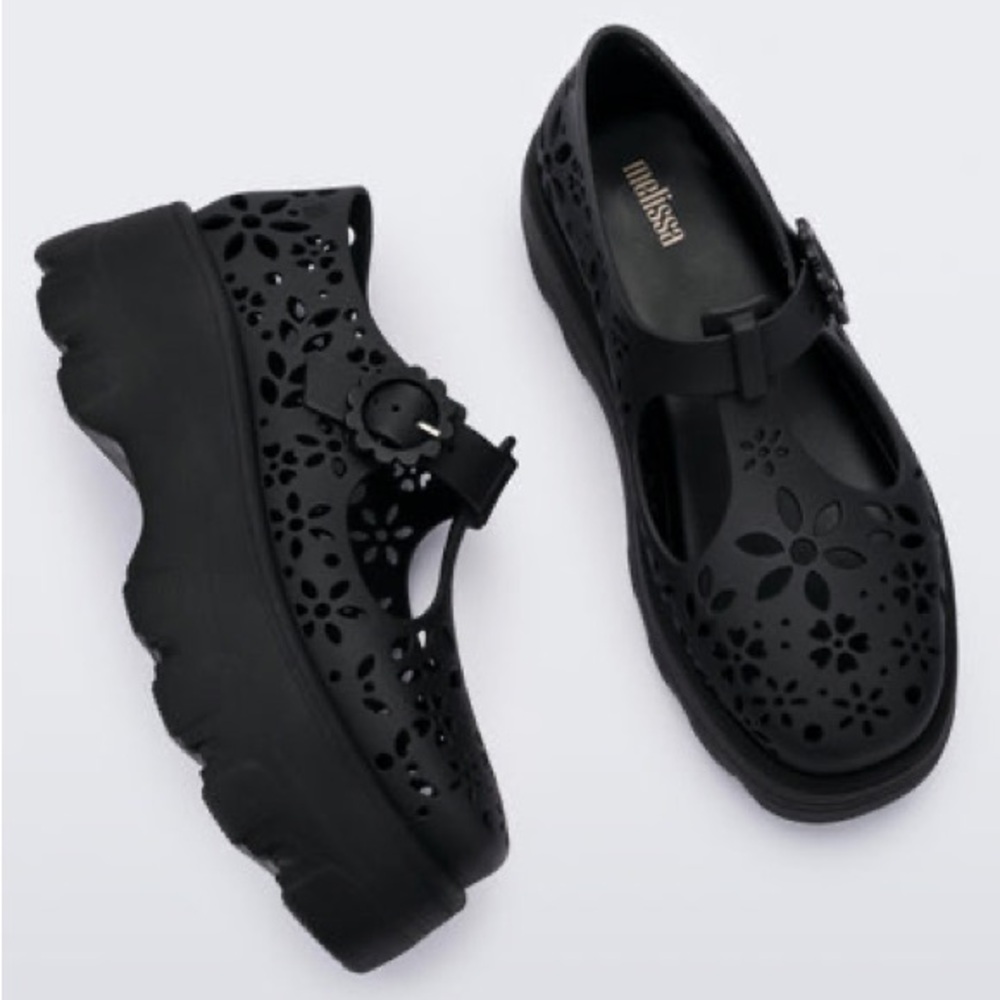 ‼️SALE ‼️Melissa Kick Off Lace Mary Jane’s in Black